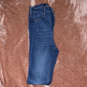 Brand new Hollister ultra high rise jean legging